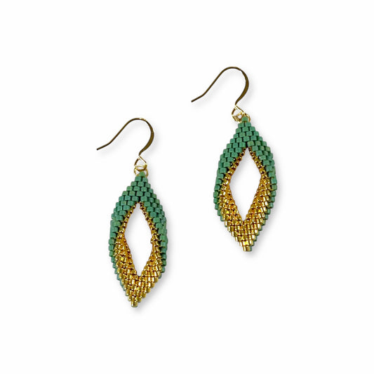 Twist øreringe i miyuki perler - (flere varianter)