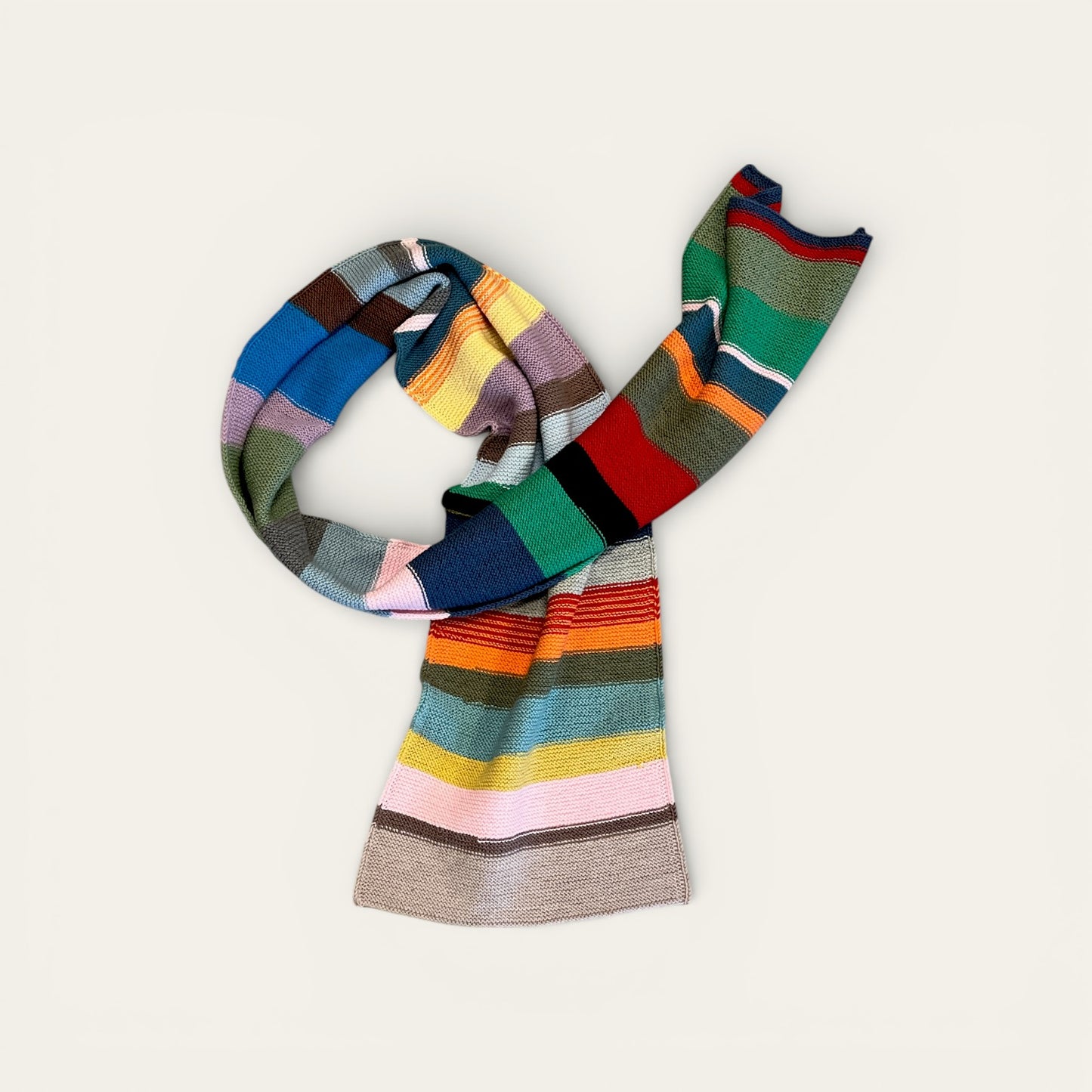 Langt multifarvet tørklæde