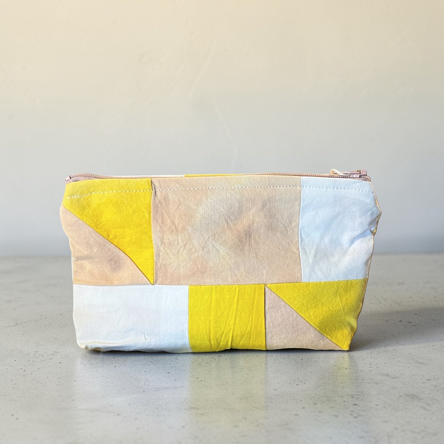 Lille pung i patchwork - rosa/gul nuancer