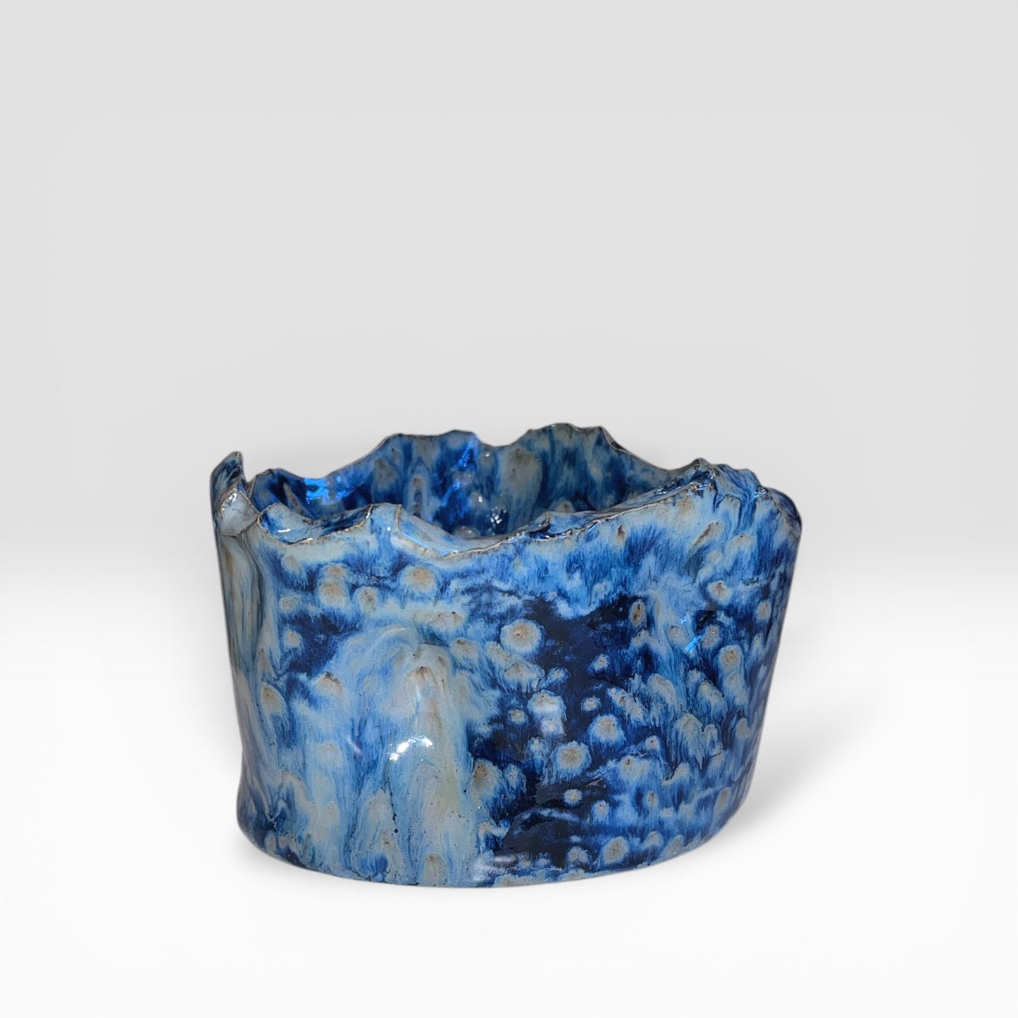 Rustik skål eller urtepotte