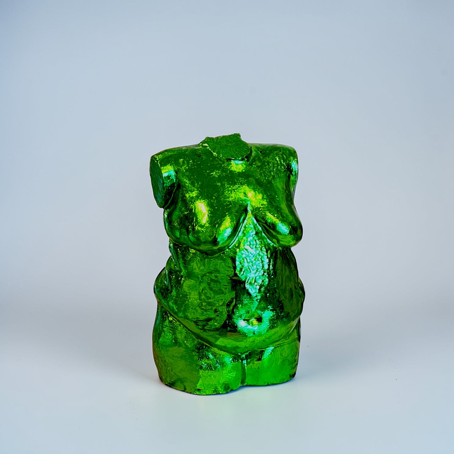 Torso med metallic grøn – 3D-scannet skulptur af Fatbulous Bodies