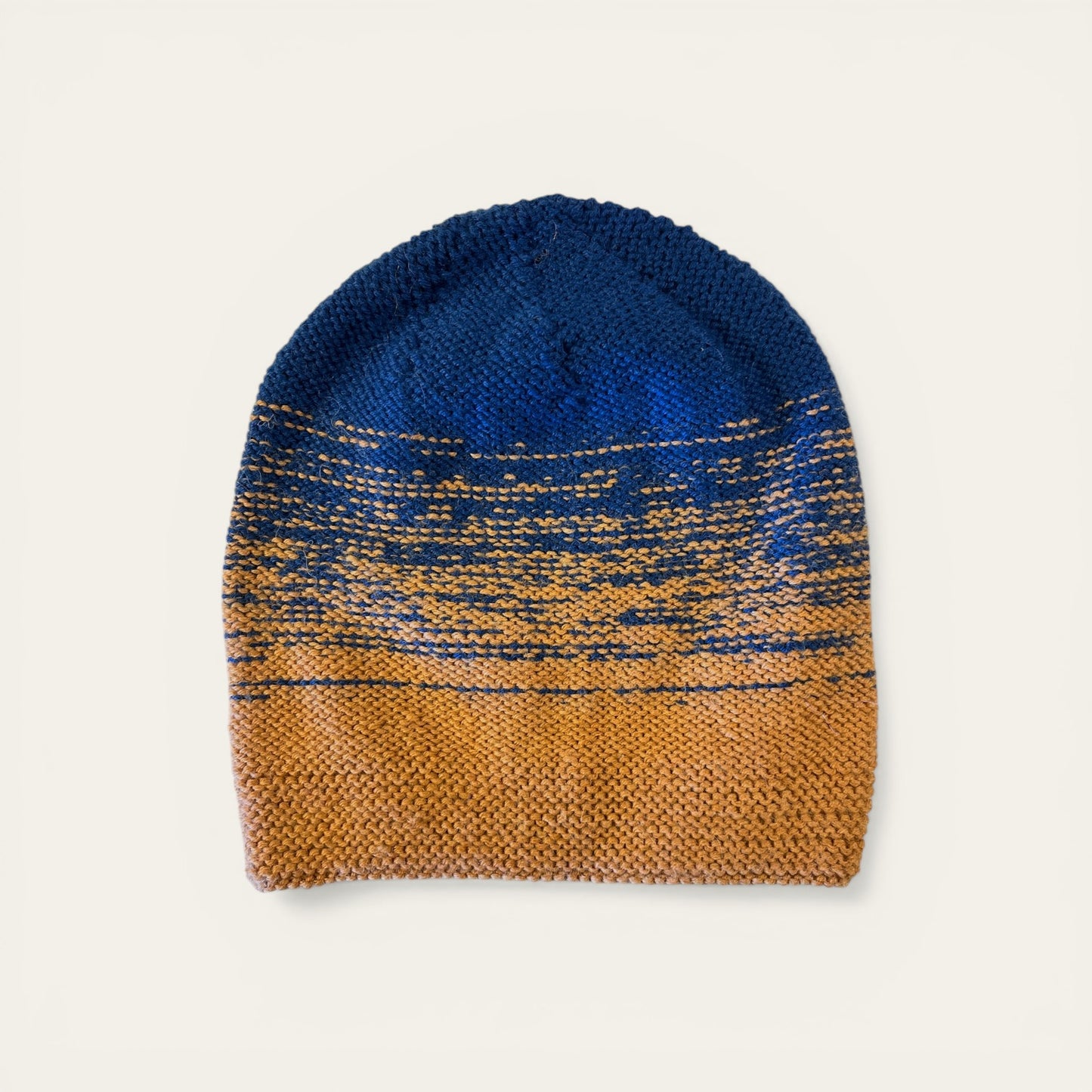 Strikket hue - blå/brun