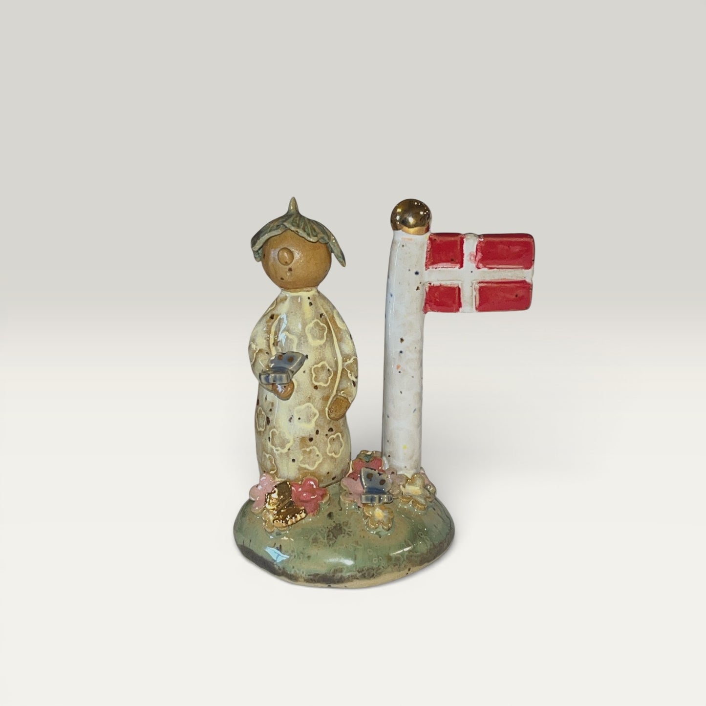 Febasse – Blomster, flag og sommerfugle