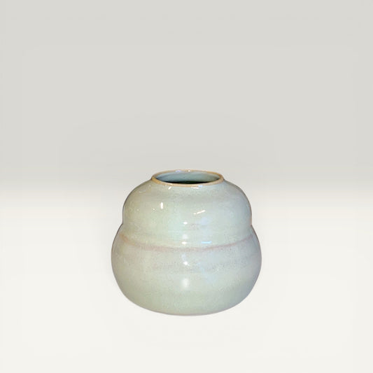Lille keramikvase – hånddrejet, 7 cm – Karlines Keramik