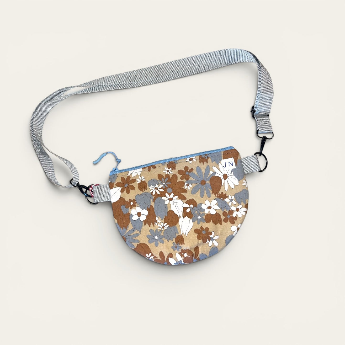 Håndlavet mini crossbody taske af tørklæde – 20x15 cm – JNortheved