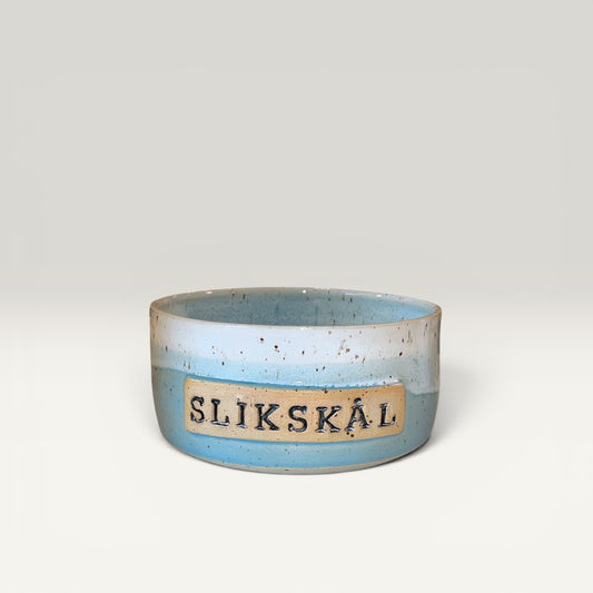 Håndlavet slikskål i keramik - lyseblå skål fra Clay by Hornstrup
