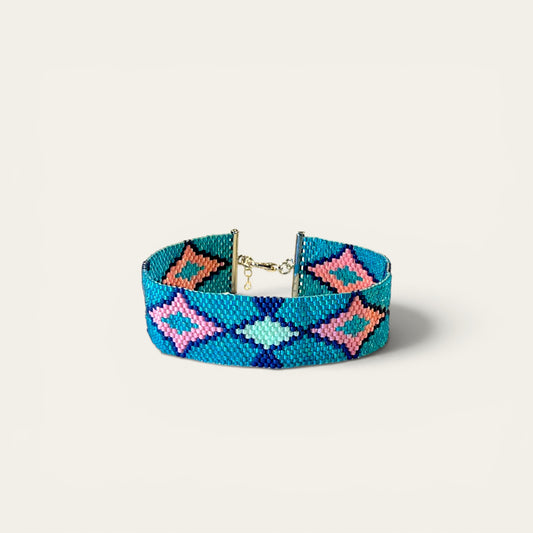 Armbånd i miyukiperler – turkis/lyserød | Sara Engel