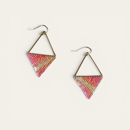 Øreringe i miyuki perler – Pink River | Sara Engel