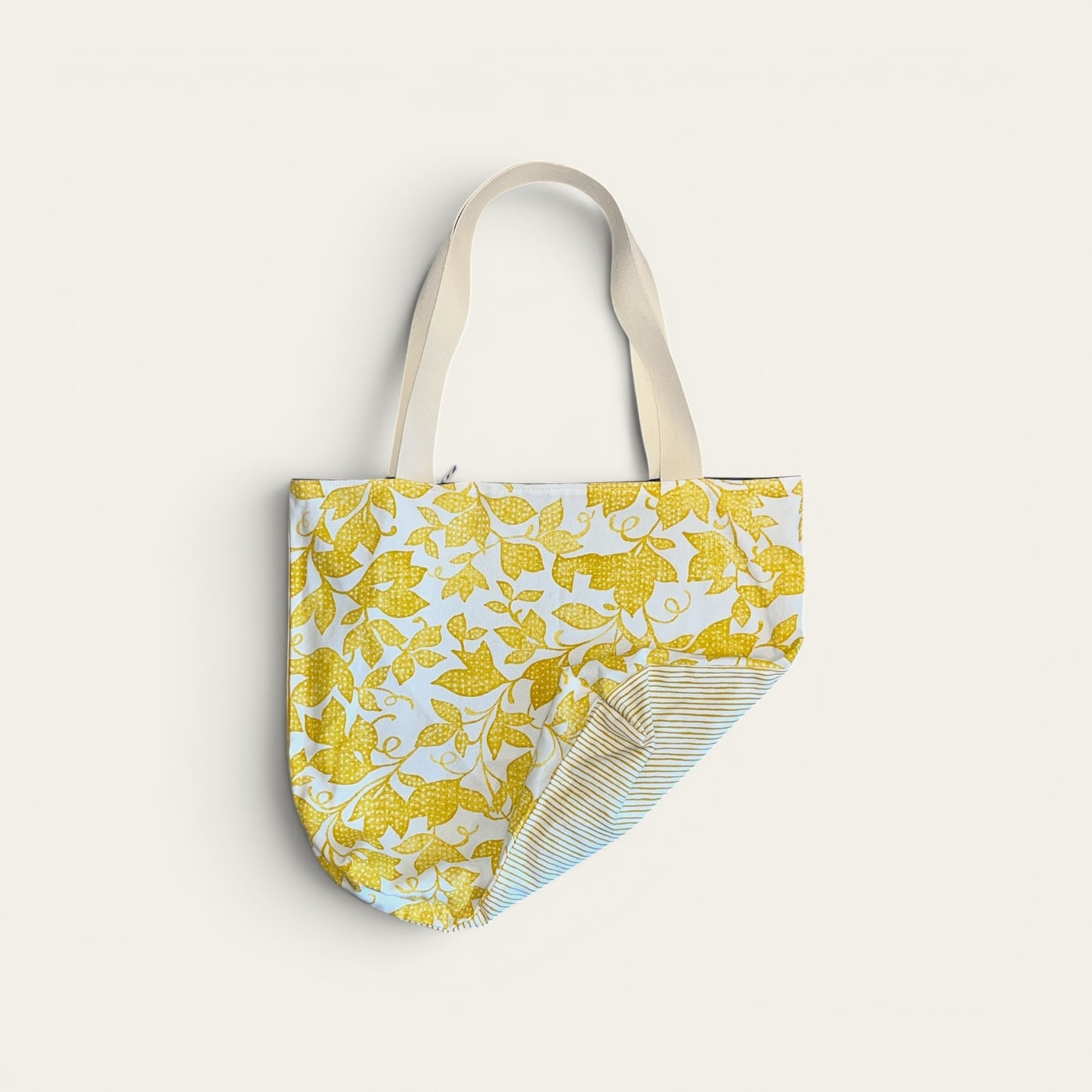 Vendbar totebag – Blåt fløjl/gule blade | JNorteved