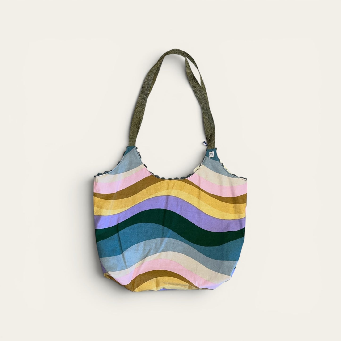 Vendbar totebag – støvet grøn/regnbue striber | JNorteved