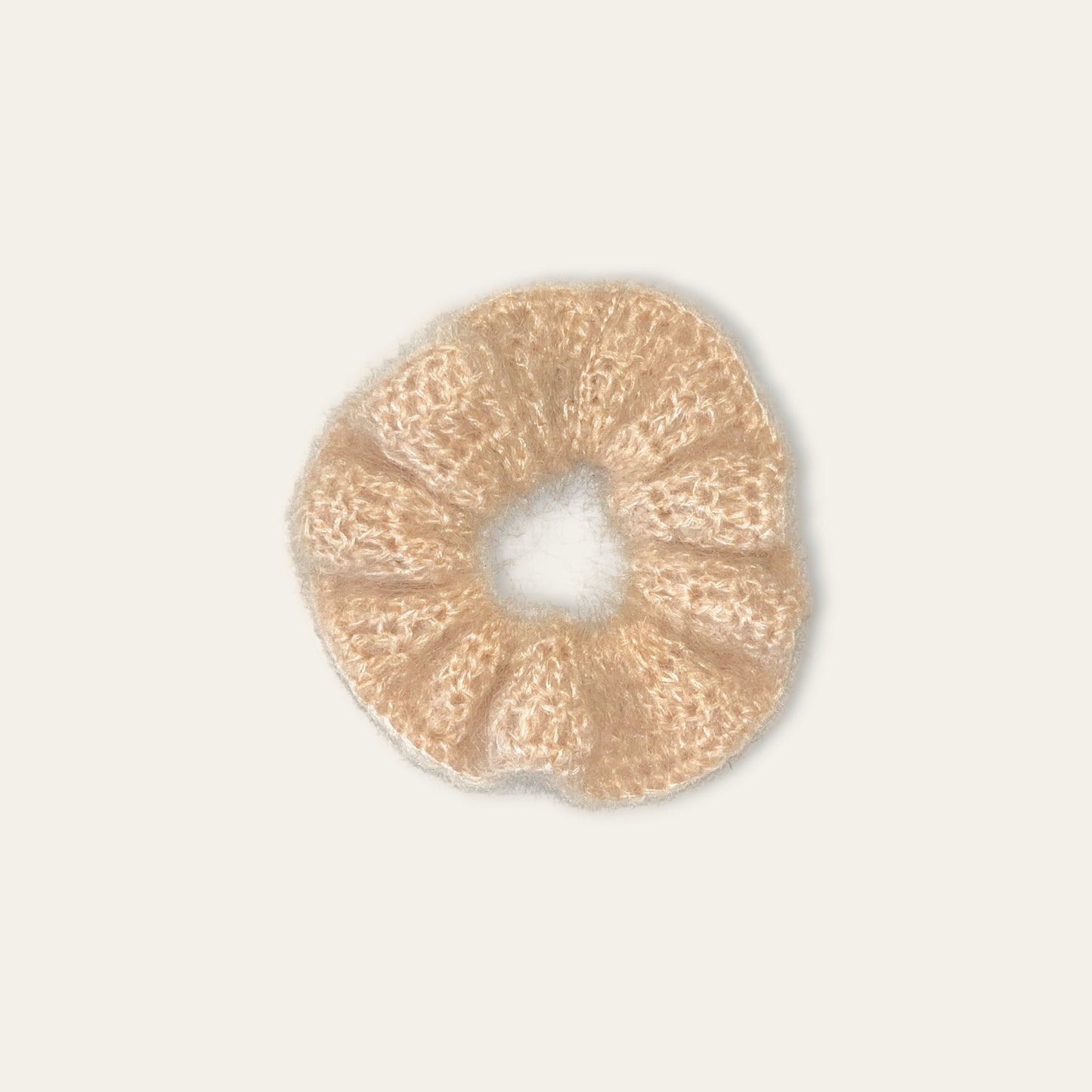 Hæklet scrunchie i bløde pastelfarver – Håndlavet af Irene Kokholm