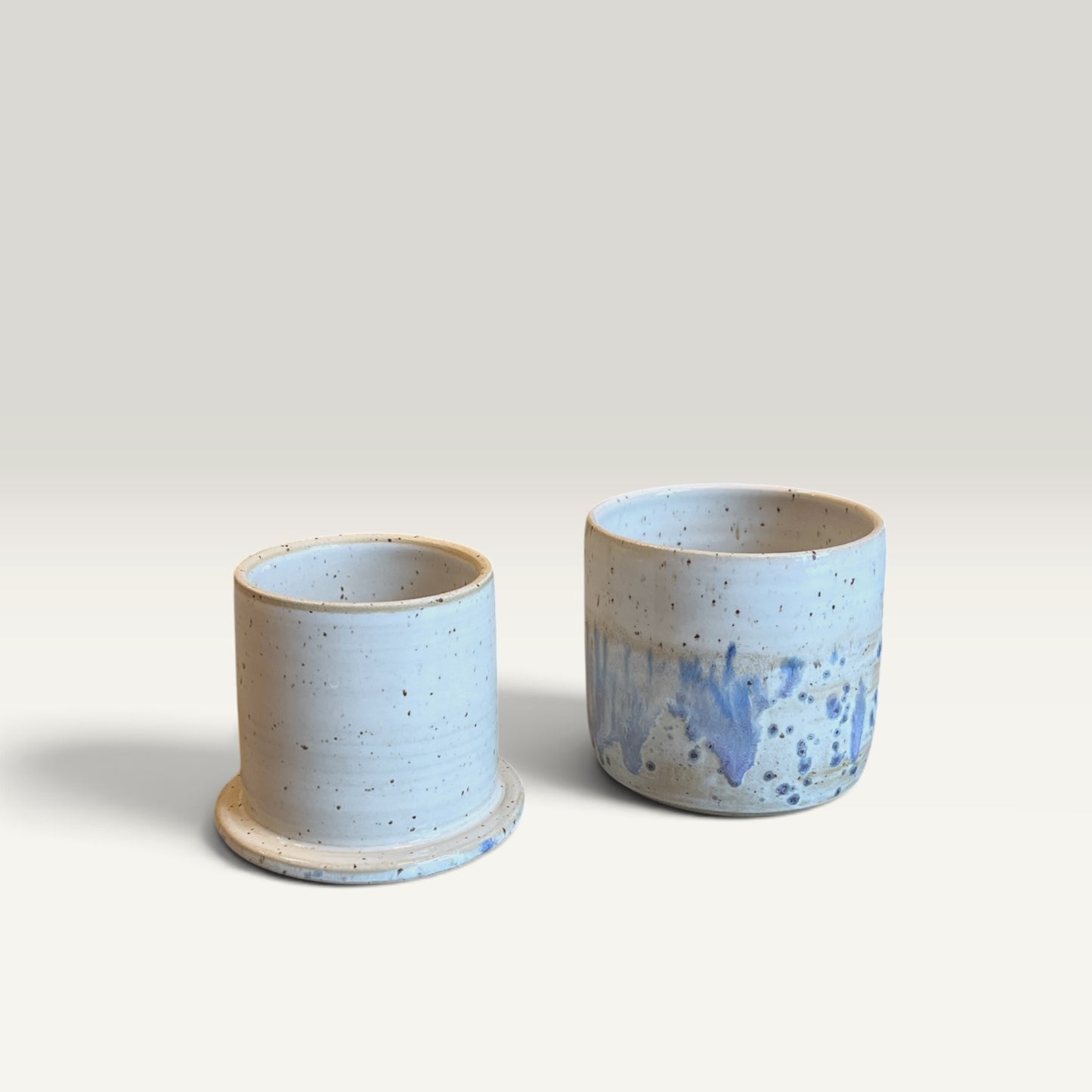 Smørklokke i lys glasur – Håndlavet keramik | Clay by Hornstrup
