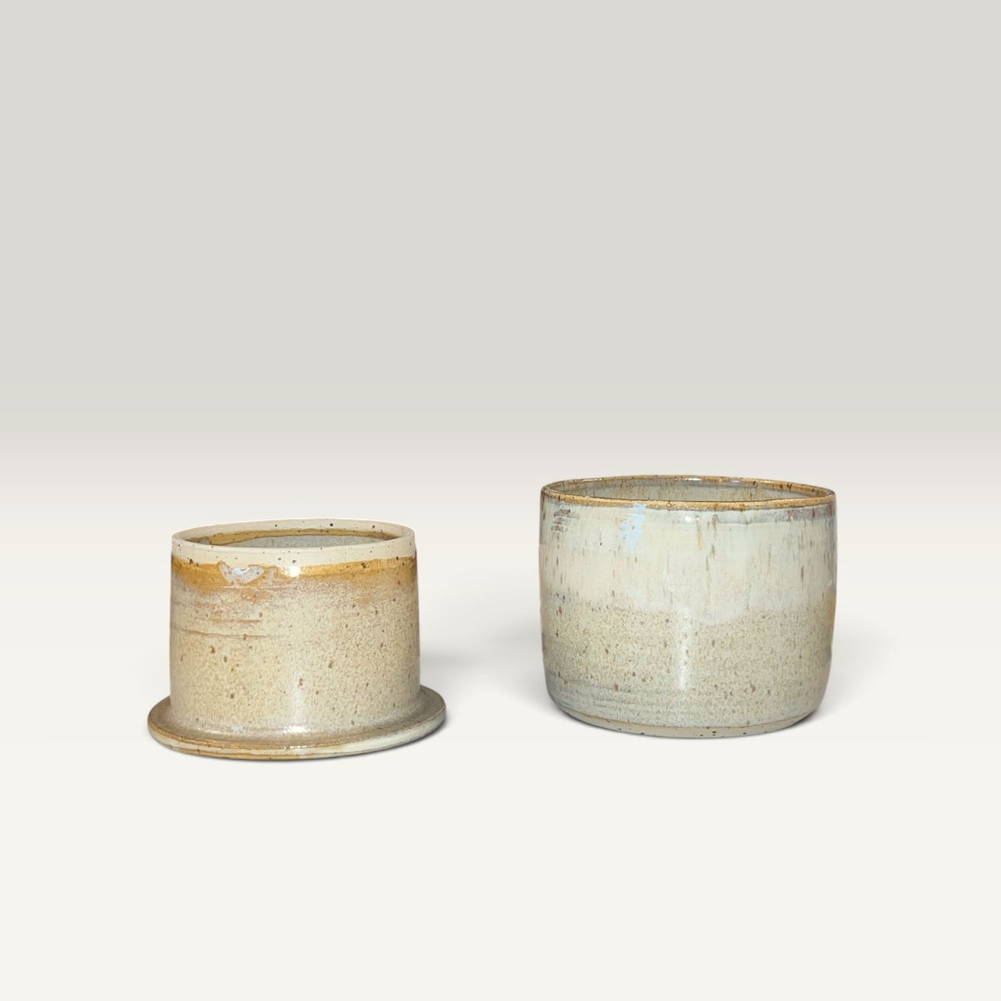 Smørklokke i latte og beige glasur – 2. sort | Clay by Hornstrup