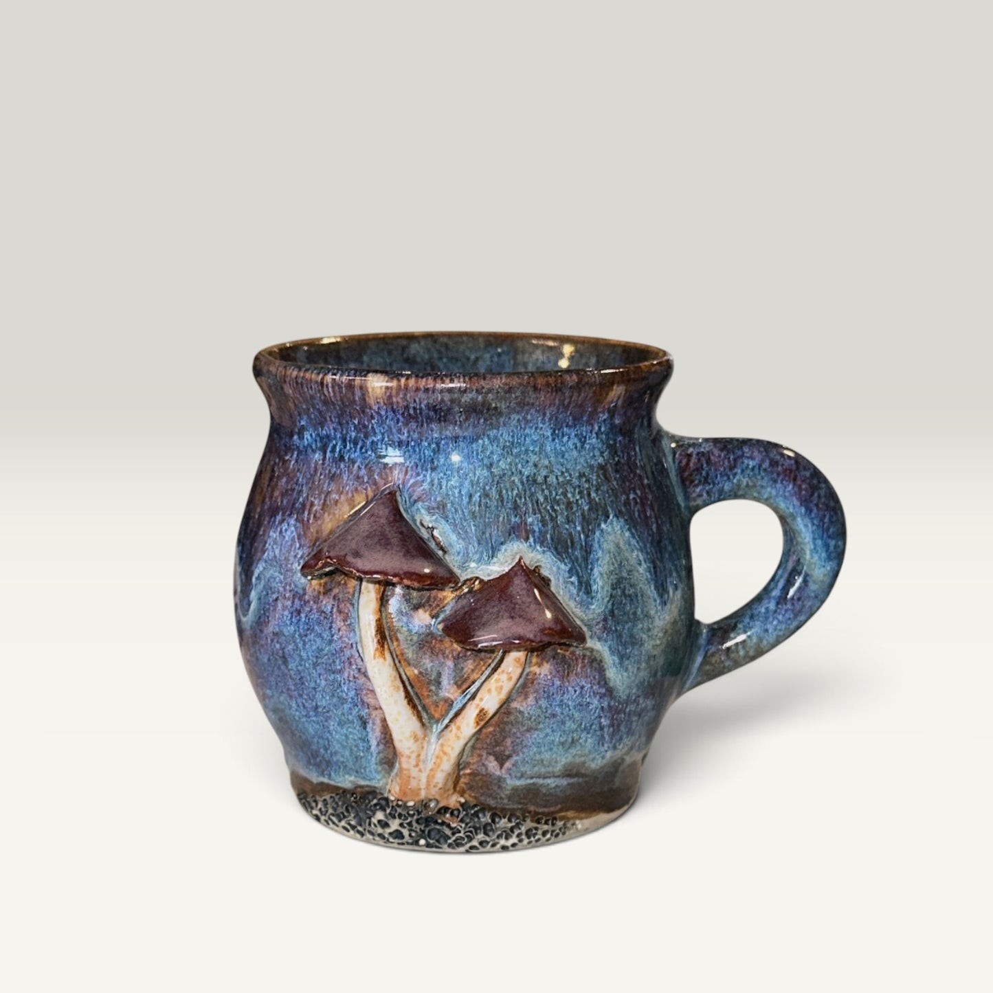 Krus med svampe – blålilla med lilla svampe | RG Ceramic