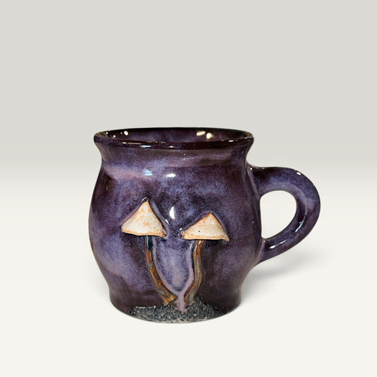 Krus med svampe – lilla med lyse svampe | RG Ceramic