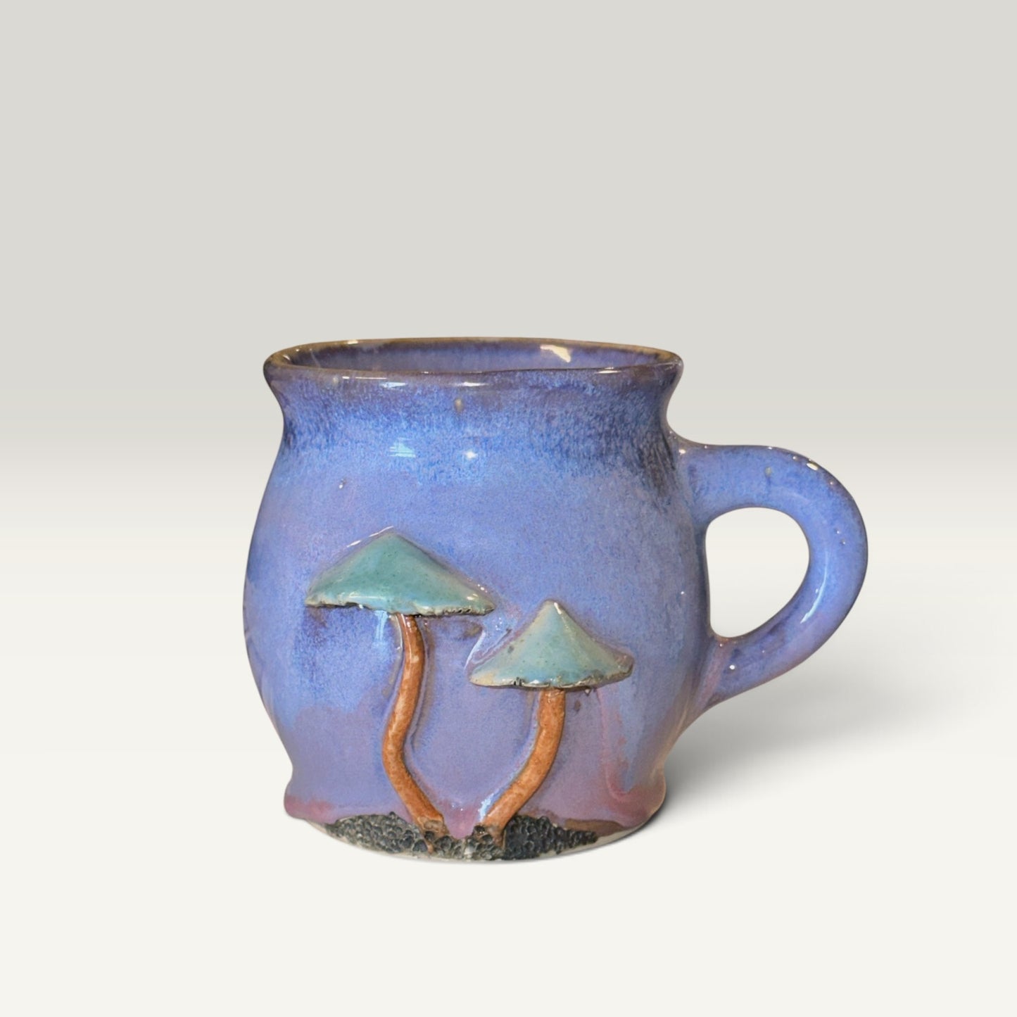 Krus med svampe – lilla/blå flamme-glasur med teal svampe | RG Ceramic
