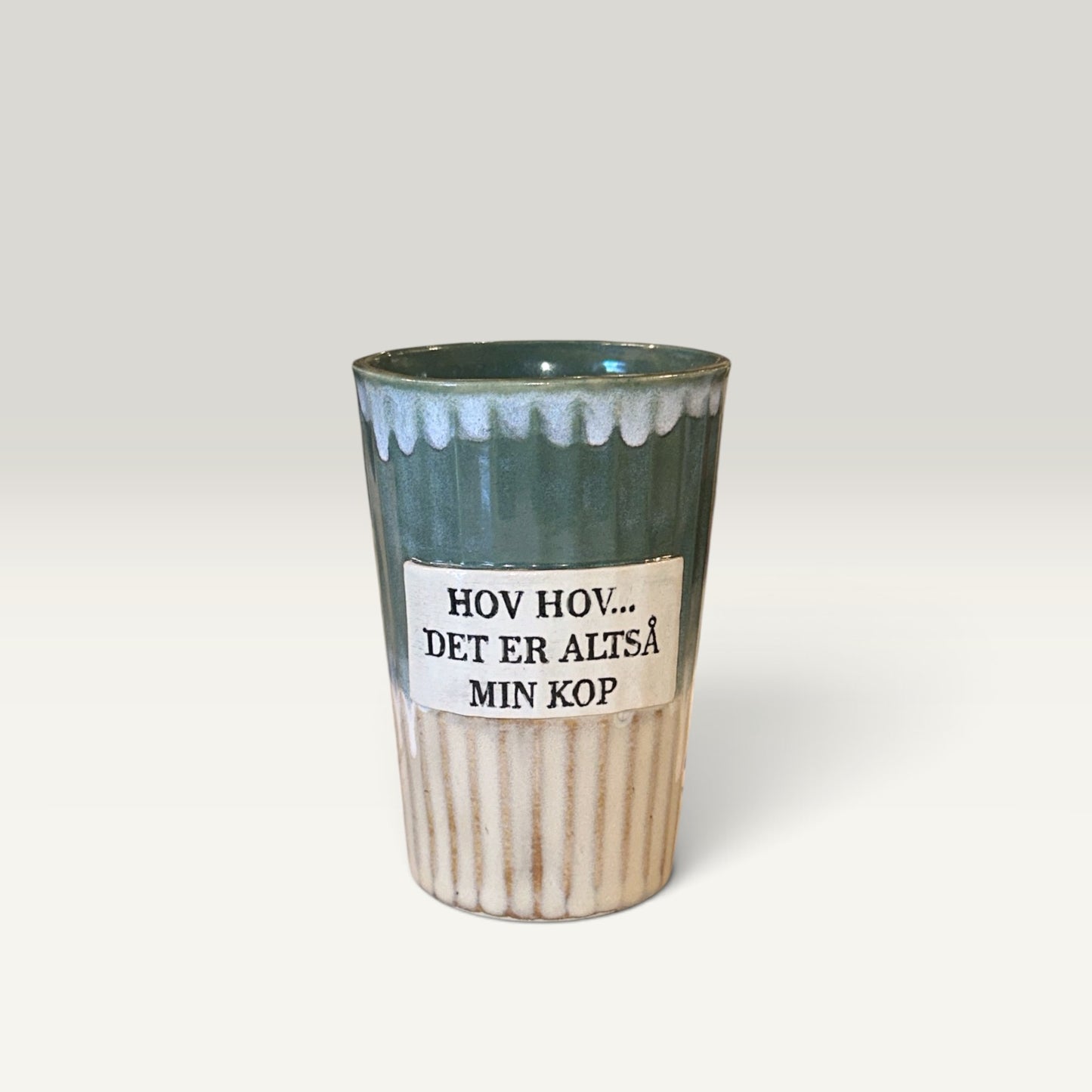 Krus uden hank – „Hov hov, det er altså min kop“ | Helle Zinn