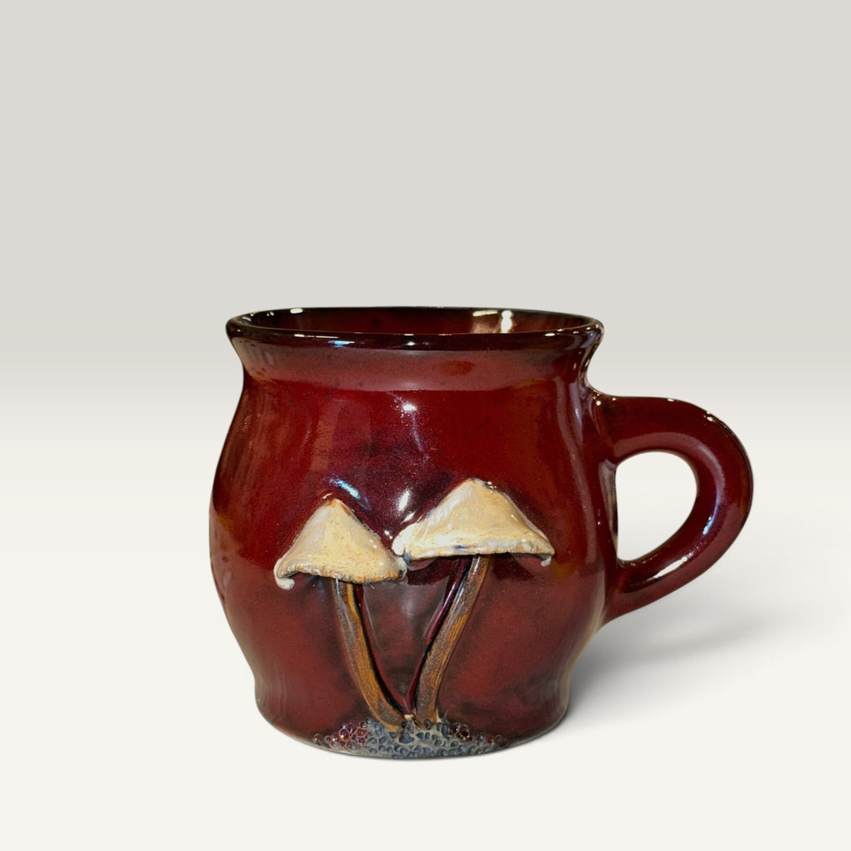 Svampekrus keramik bordeaux vinrød creme håndformet eventyrligt dansk gave | RG Ceramic