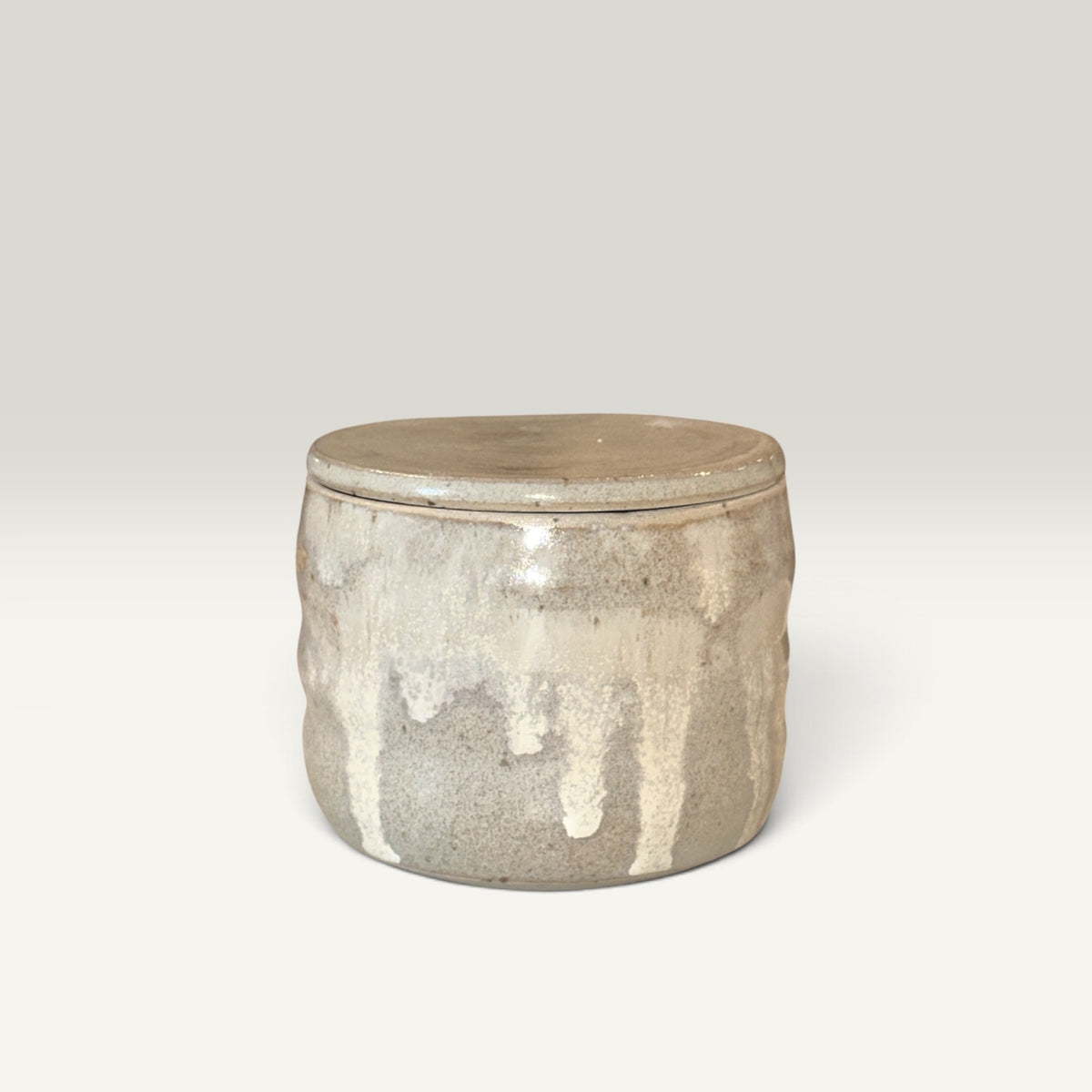 Smørklokke i latte og beige glasur | Clay by Hornstrup