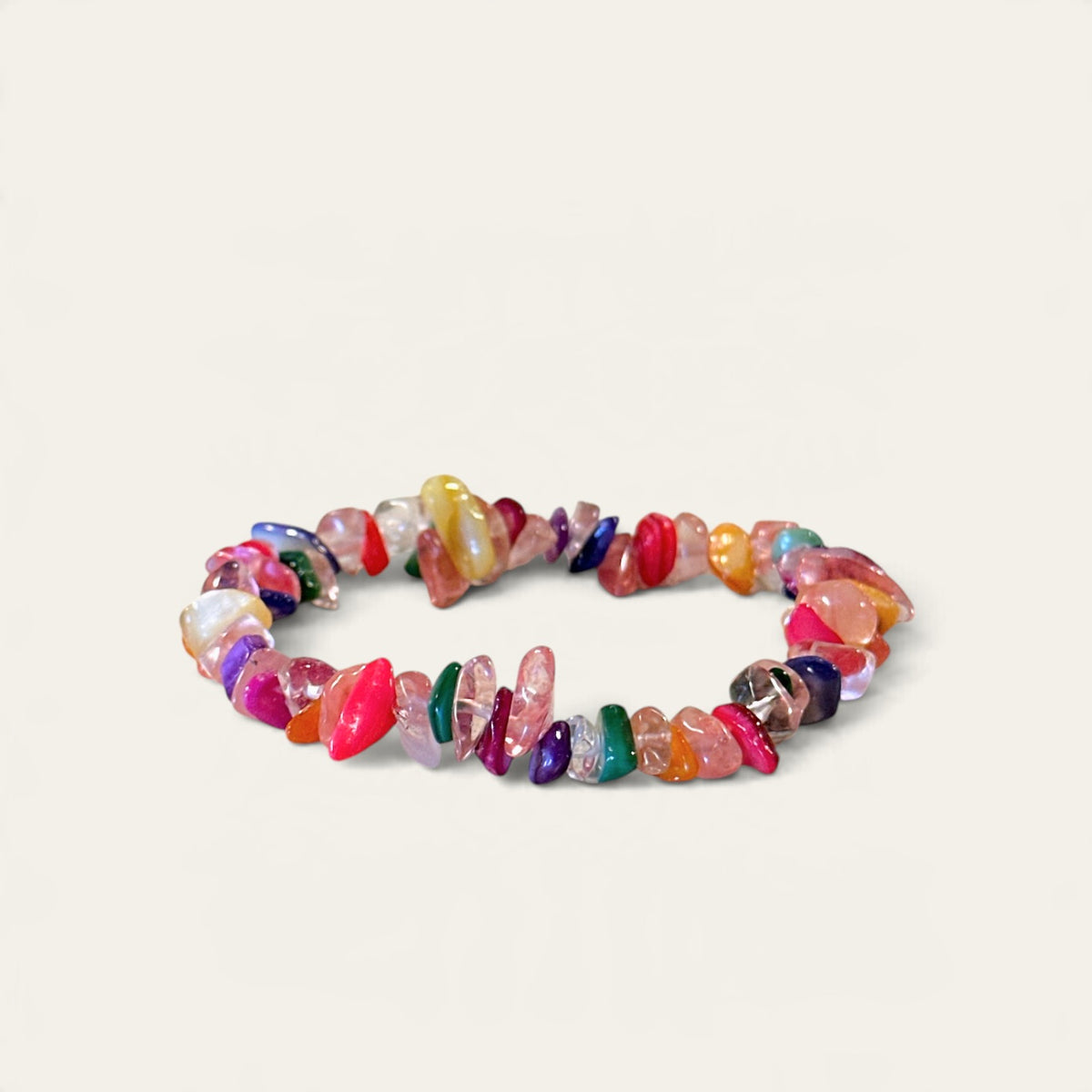 Armbånd med farverige perler i uregelmæssige former | Sara Engel