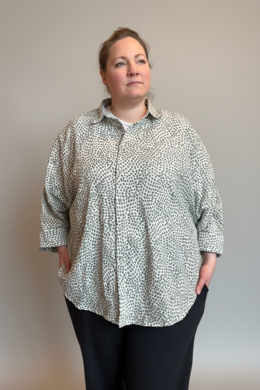Candy skjorte – model med ren baggrund