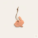 Indlæs billede til gallerivisning Keramik ophæng - kanin By Victoria Juul
