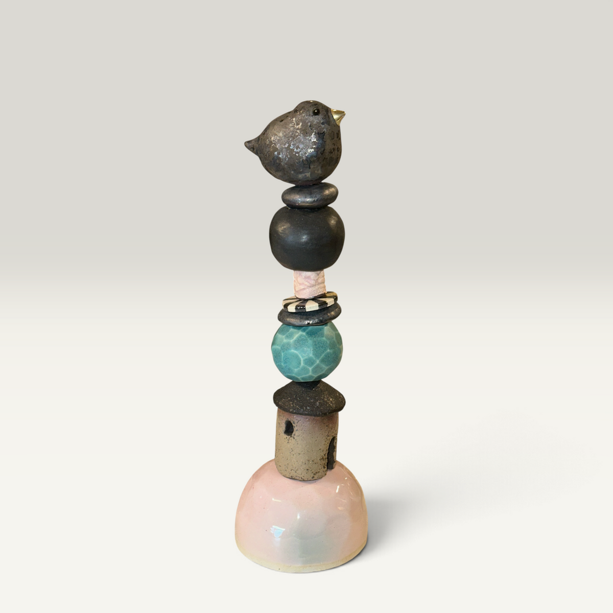 Keramikstatuette med fugl og lille hus – 30 cm | Lisbeth Børglum