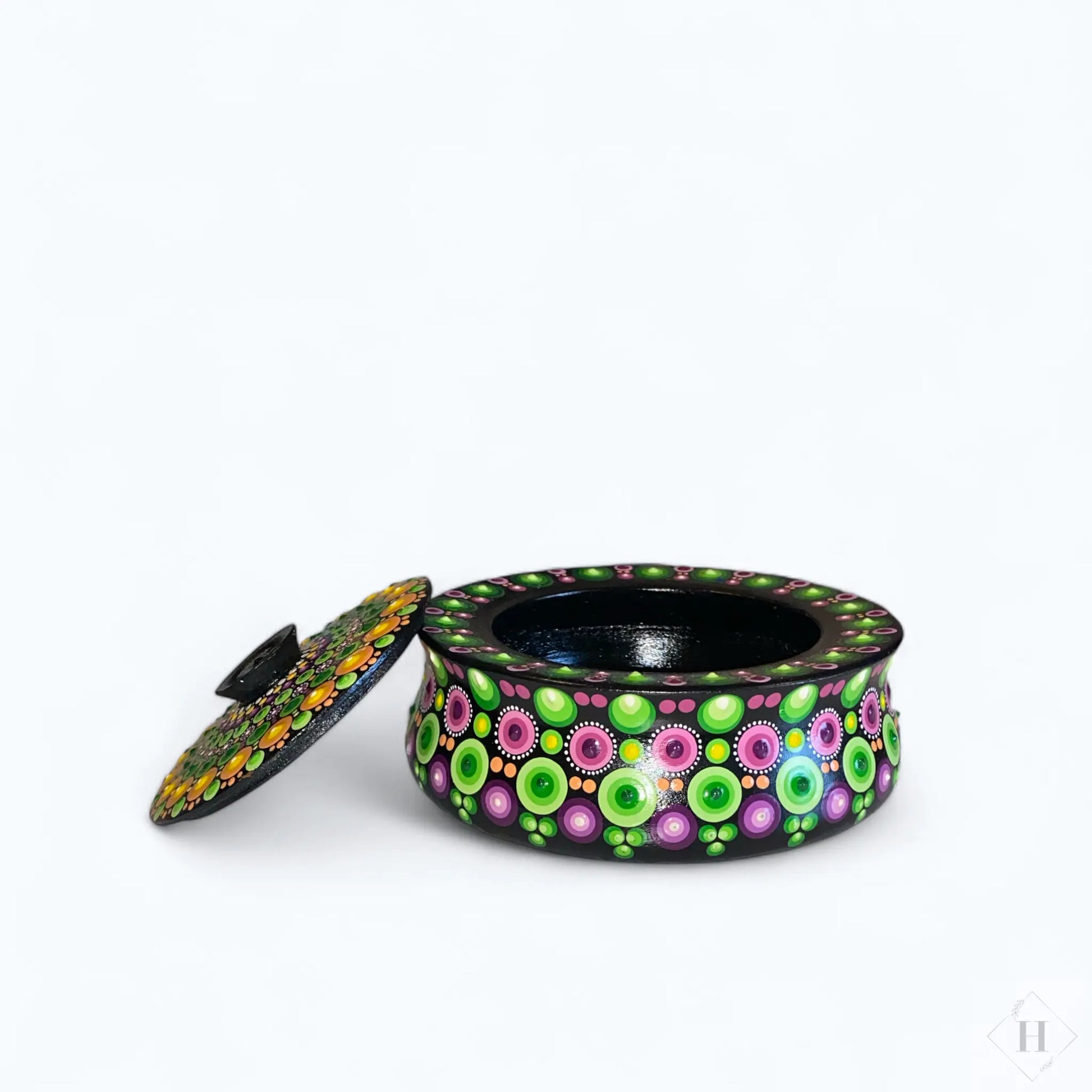 Dotart dekoreret krukke i træ Zenjasworld