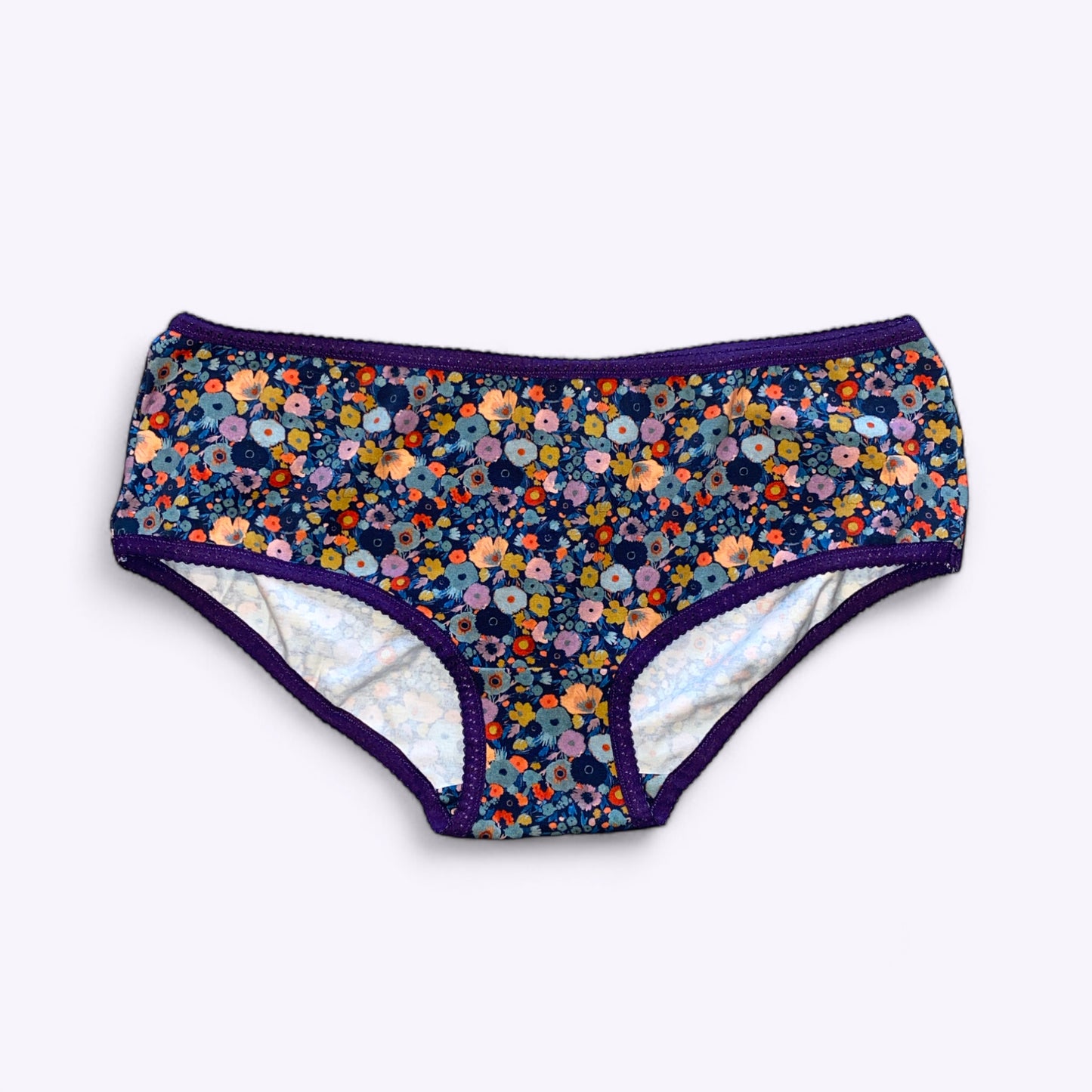 Funky Trusse str 44 - flere varianter Decostudiobys