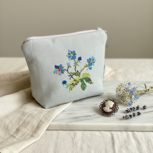 Pung med stramaj broderi