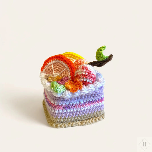 Hæklet legemad - flødekage (kirsebær) Håndlavet af