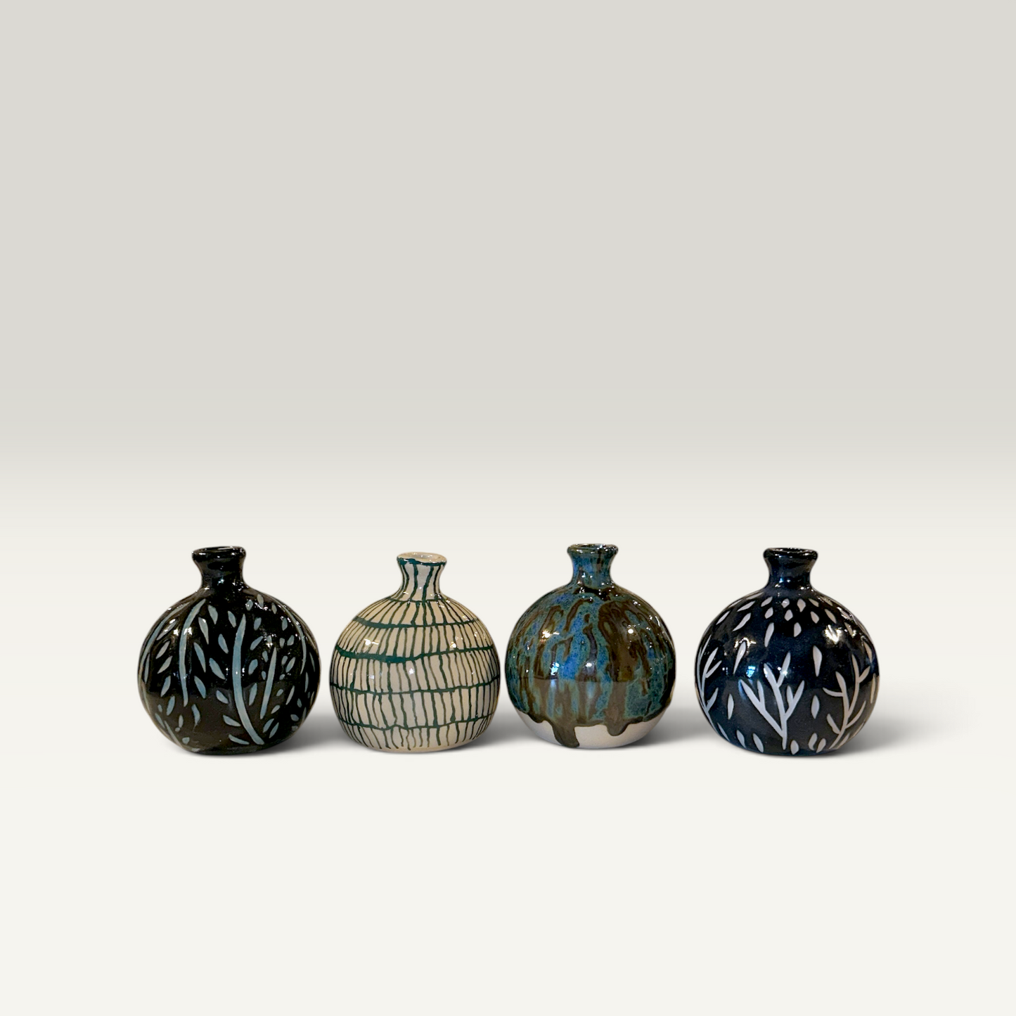 Håndlavet boble vase i keramik – 7 cm | Famalut