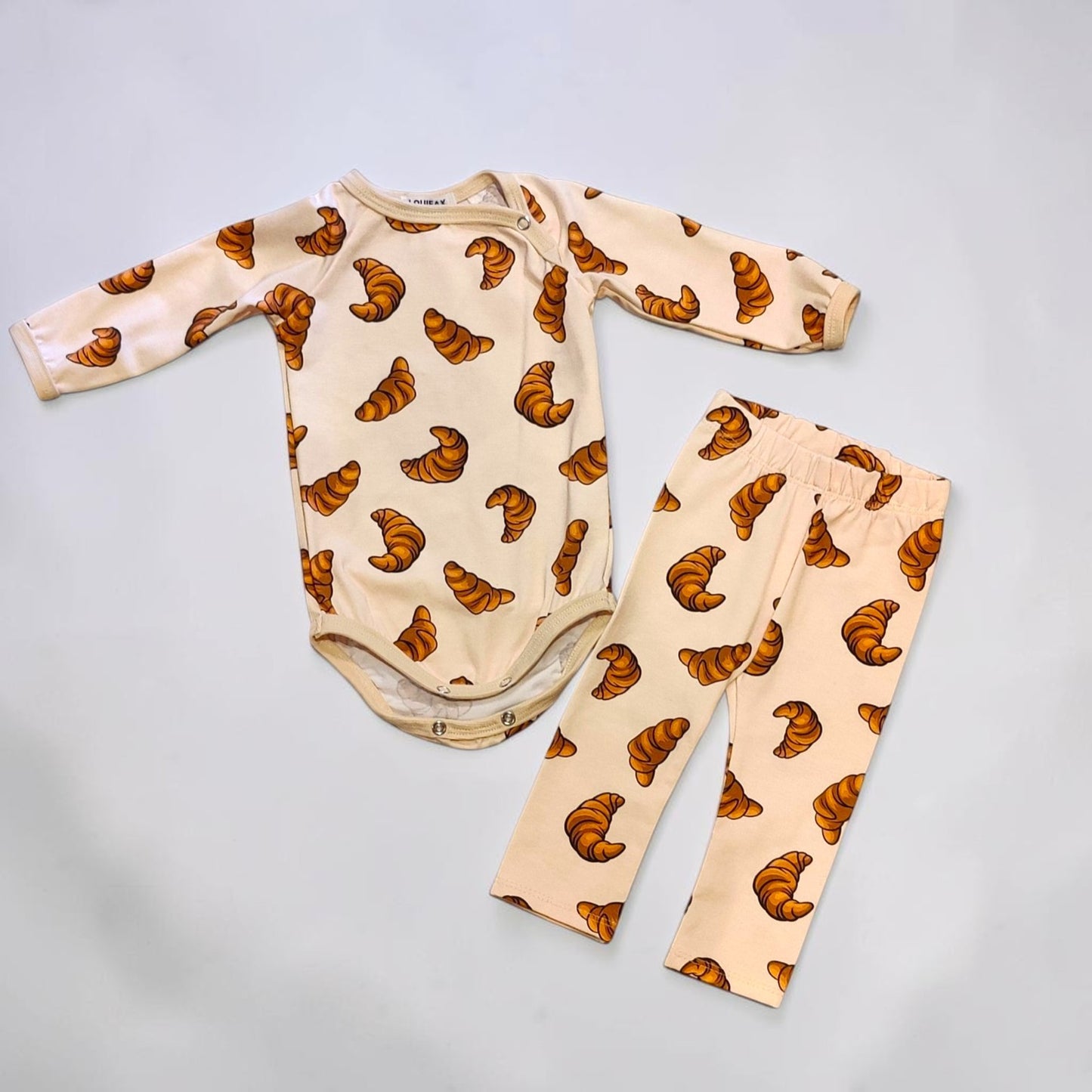 Håndlavet Baby Body og Bukser Str 62 - Blødt Jersey Sæt med croissanter