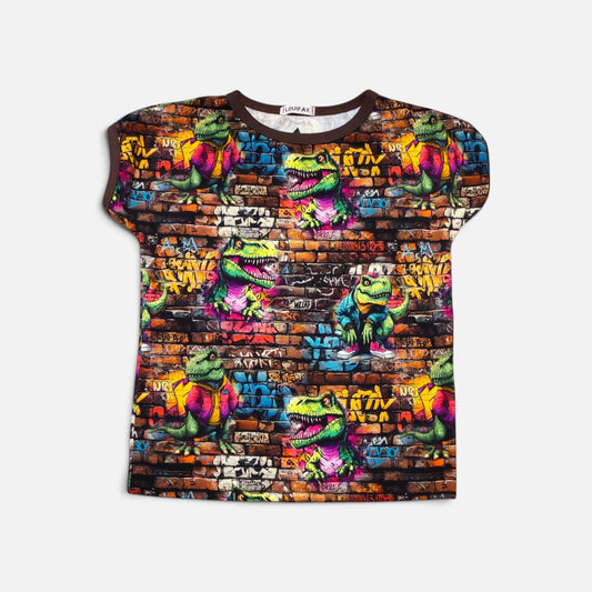 Håndlavet Børne T-shirt (flere størrelser)- Blød Jersey med Mursten og Dinosaurer
