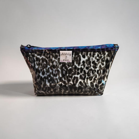 Penalhus/toilettaske i vinyl- M. Sort Leopard print
