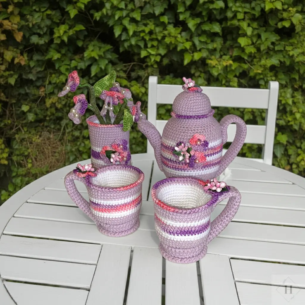 Hæklet te stel - lilla Håndlavet af