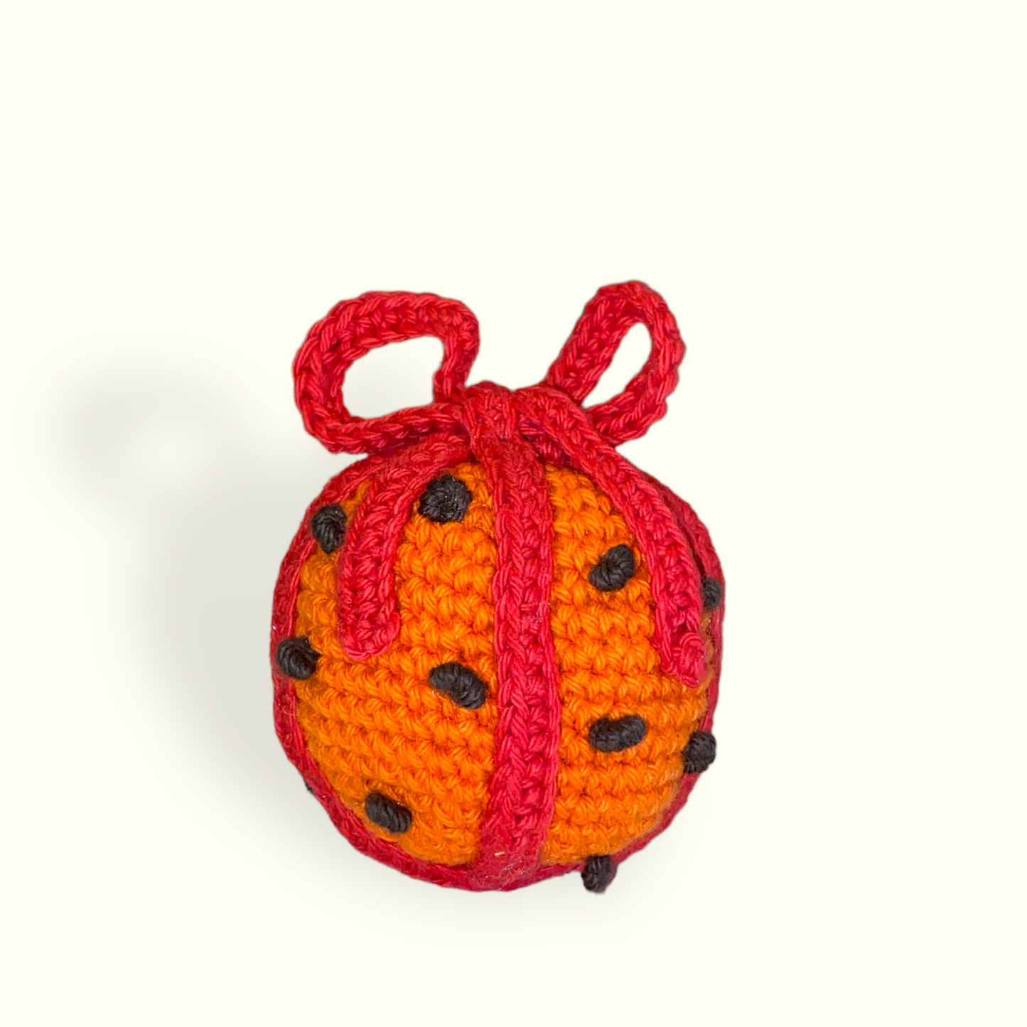 Hæklet appelsin med nelliker Håndlavet af