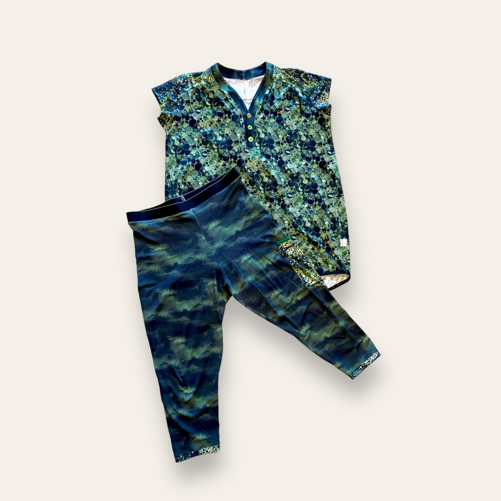 Hyggesæt (leggings og trøje) Aldrig2ens