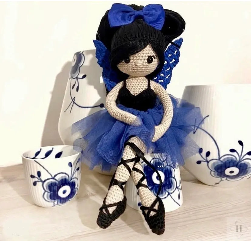 Hækleopskrift - Little angle Anne Bang