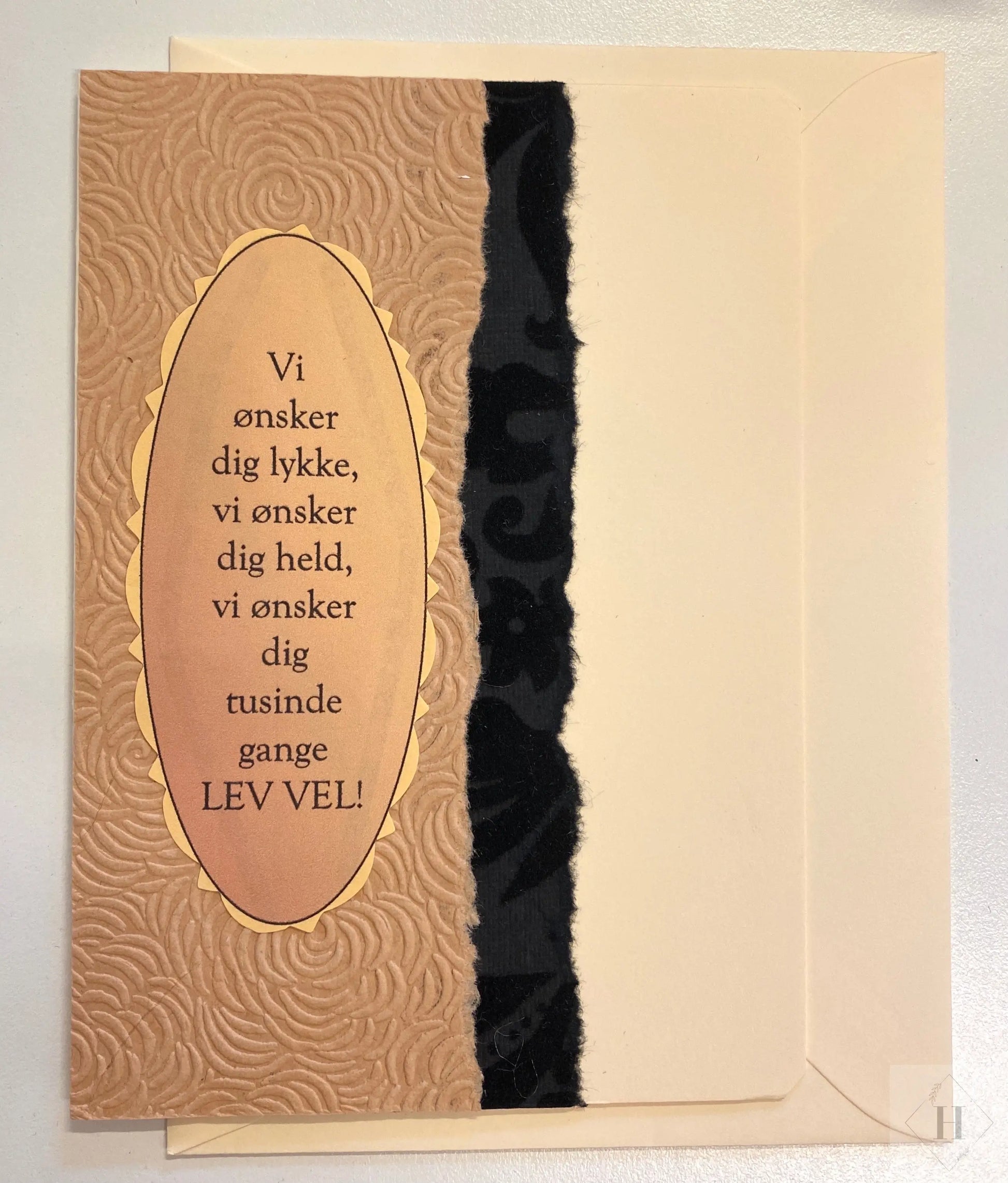 Beige tillykke - kort Helle Vang