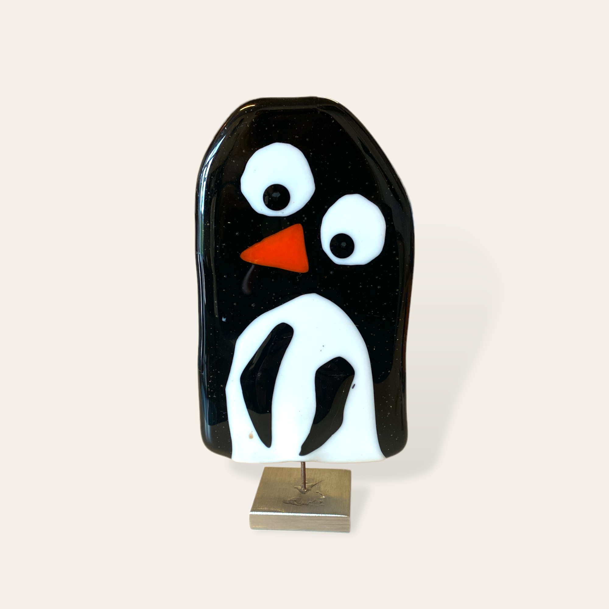 Pingvin i glas på fod Granlund glaskunst