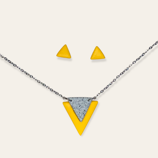 Sæt med halskæde og ørestikkere - 80er stil Creatrivi