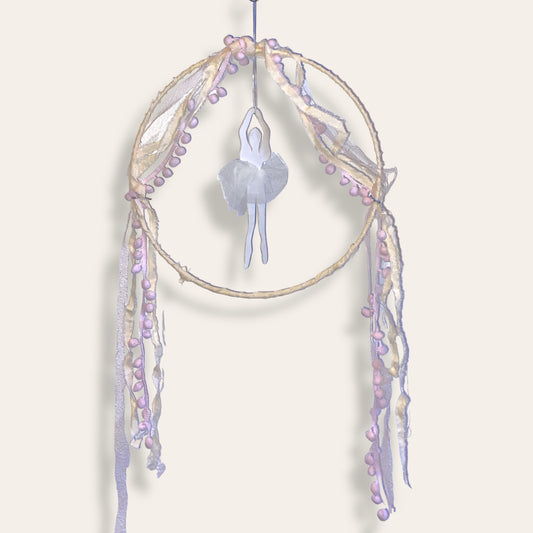 Uro med balletdanser i keramik Gitte Bramm